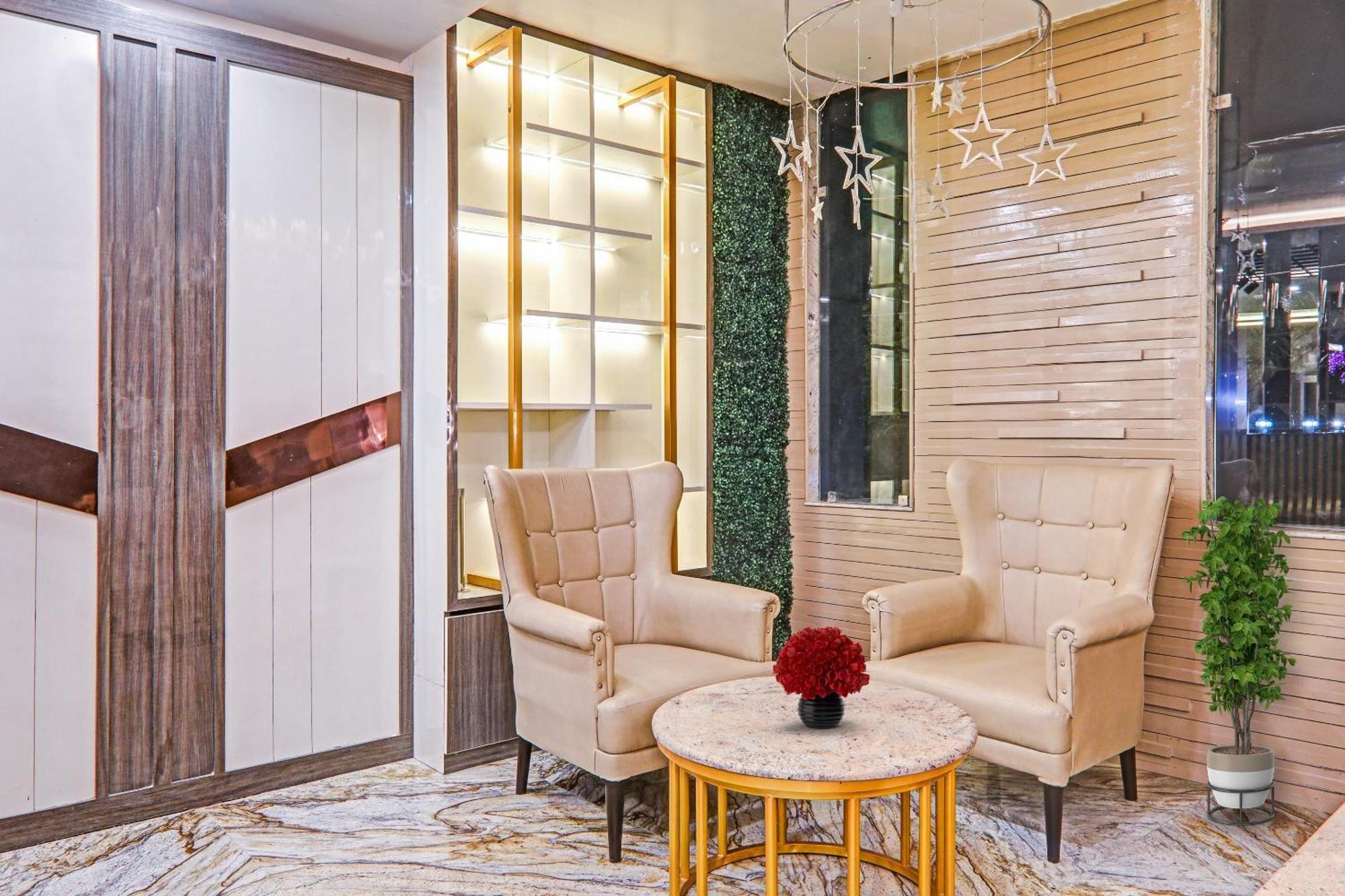 Super Townhouse Hotel Impact Chinhat Luaran gambar
