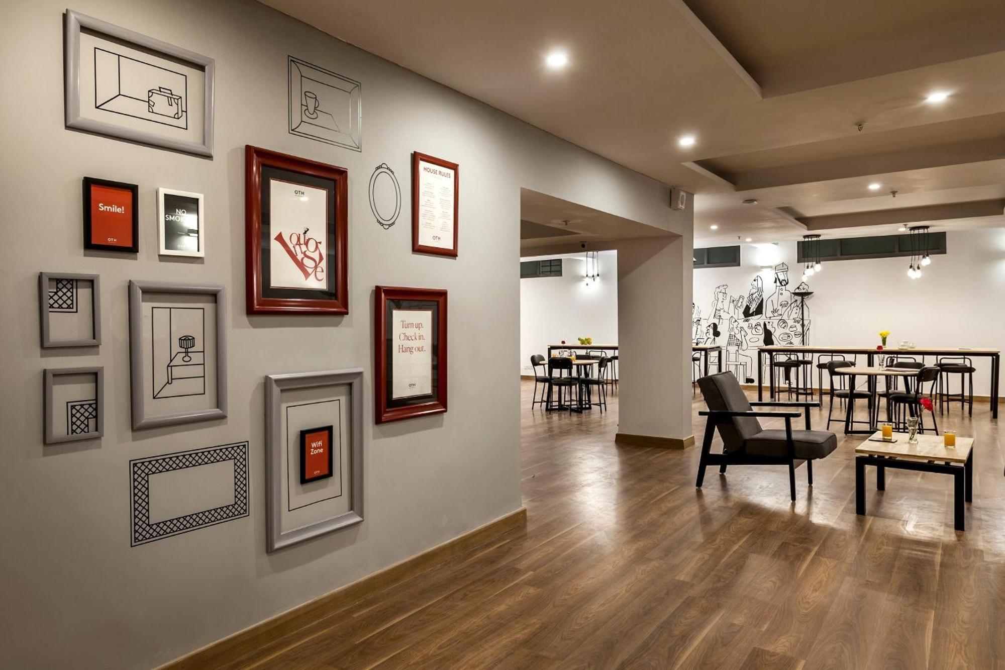 Super Townhouse Hotel Impact Chinhat Luaran gambar